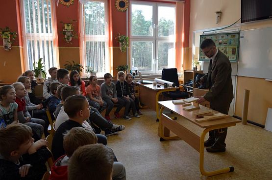 Grafika #7: Spotkanie z Leśnikiem - sokolnikiem