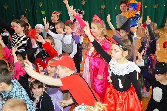 Grafika #1: Bal Karnawałowy