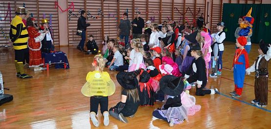 Grafika #5: Bal Karnawałowy