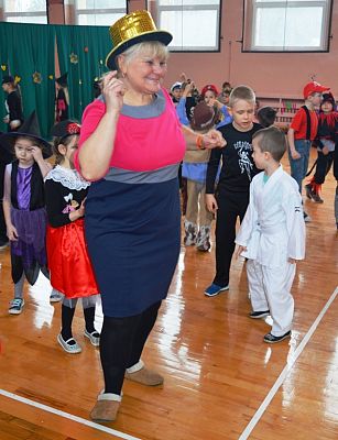 Grafika #7: Bal Karnawałowy