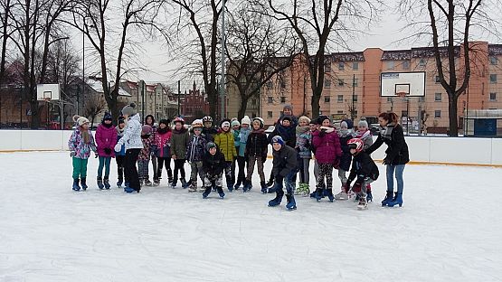 Grafika #0: Z wizytą na lodowisku
