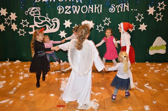 Grafika #9: KIERMASZ BOŻONARODZENIOWY