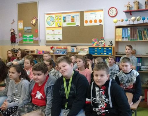 Grafika #7: Spektakle profilaktyczne - Teatr Kurtyna