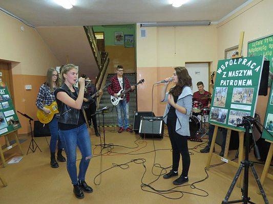 Grafika #28: 70 LECIE SZKOŁY