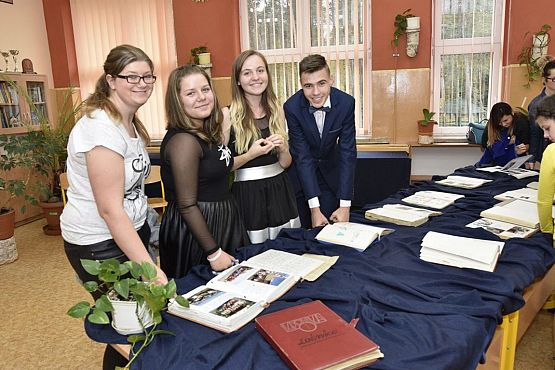 Grafika #16: 70 LECIE SZKOŁY