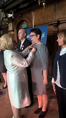 Grafika #1: Medal Edukacji Narodowej