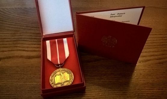 Grafika #2: Medal Edukacji Narodowej