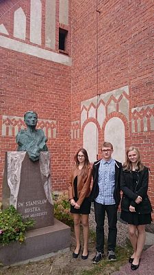 Grafika #1: Egzotycznie… ale jak w Domu