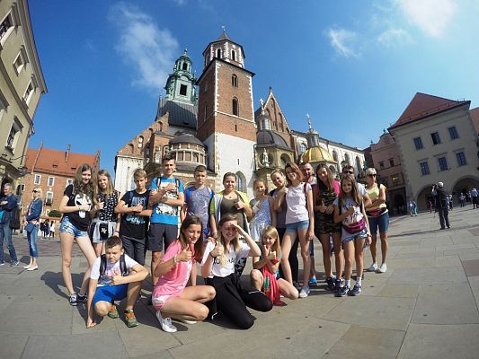 Grafika #5: Wycieczka szkolna-"Tatry Słowackie i Magiczny Kraków"