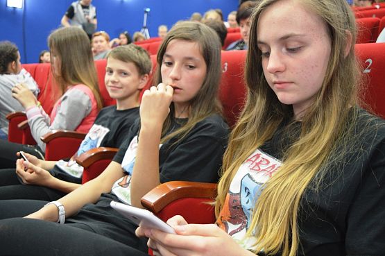 Grafika #5: "Wieżowisko 2016"