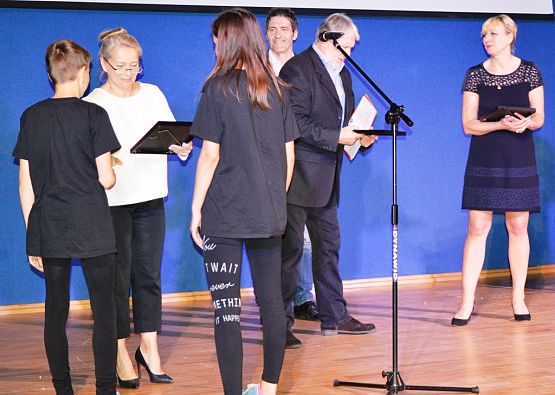 Grafika #7: "Wieżowisko 2016"