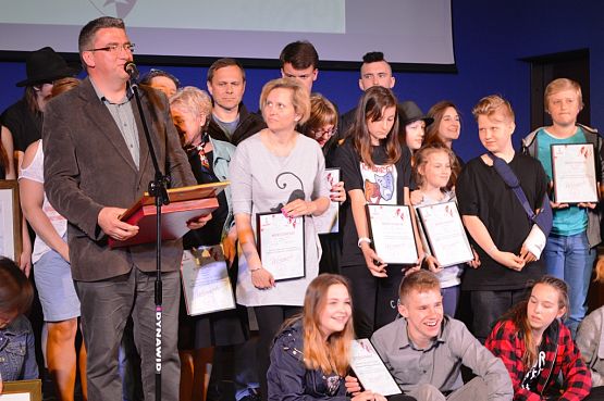 Grafika #8: "Wieżowisko 2016"