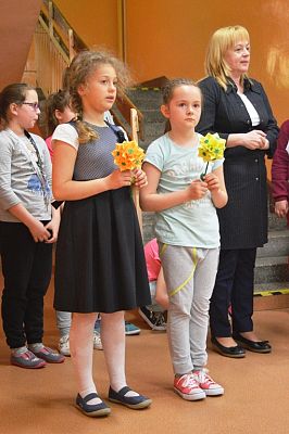 Grafika #6: APEL Z OKAZJI 3 MAJA