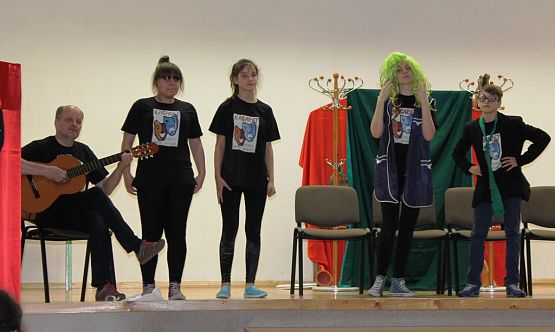 Grafika #1: "Grand Prix-nagrody aktorskie dla Kabaretu Leśni skauci"