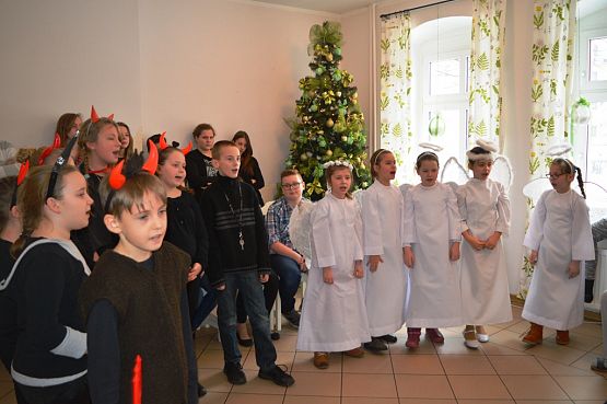 Grafika #6: Jasełka w Domach Pomocy Społecznej