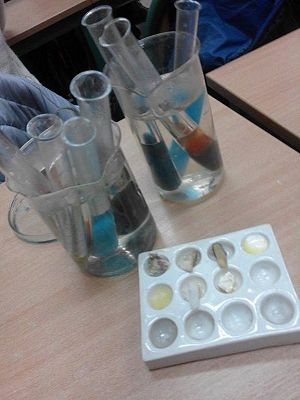 Grafika #2: Warsztaty chemiczne "Nie tylko cukier słodki"