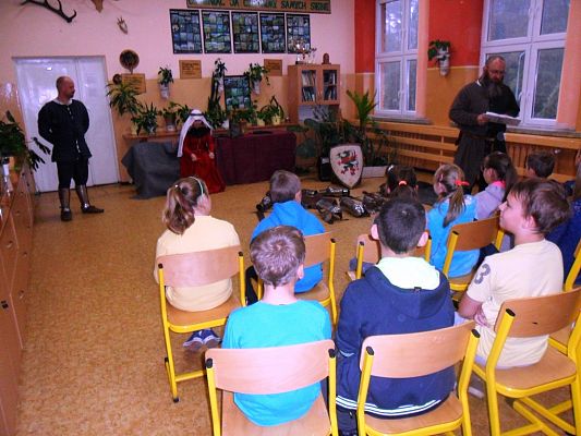 Grafika #1: ŻYWA LEKCJA HISTORII