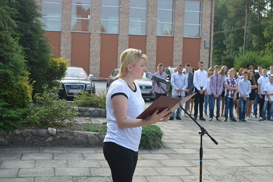 Grafika #2: ROZPOCZĘCIE ROKU SZKOLNEGO 2015/2016