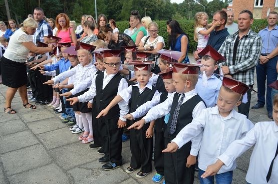 Grafika #4: ROZPOCZĘCIE ROKU SZKOLNEGO 2015/2016