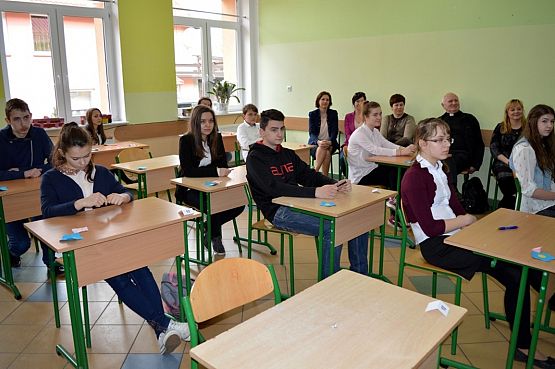 Grafika #1: I Powiatowy Konkurs Wiedzy o Janie Pawle II