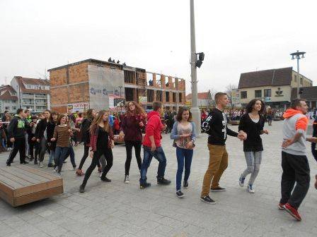 Grafika #2: PIERWSZY DZIEŃ WIOSNY ( KLASY I-III GIMNAZJUM)