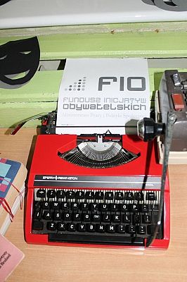 Grafika #10: "Bardzodługalekcjajęzykapolskiego"