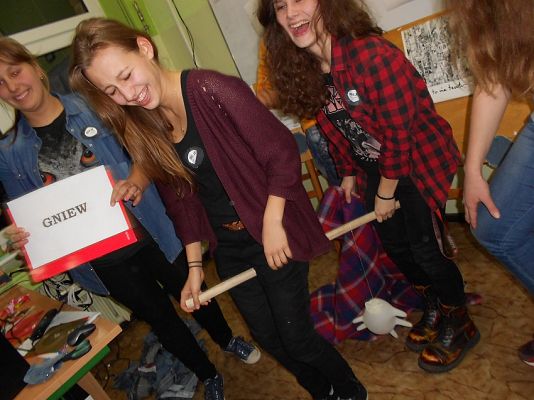 Grafika #5: "Bardzodługalekcjajęzykapolskiego"