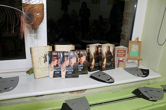 Grafika #8: "Bardzodługalekcjajęzykapolskiego"