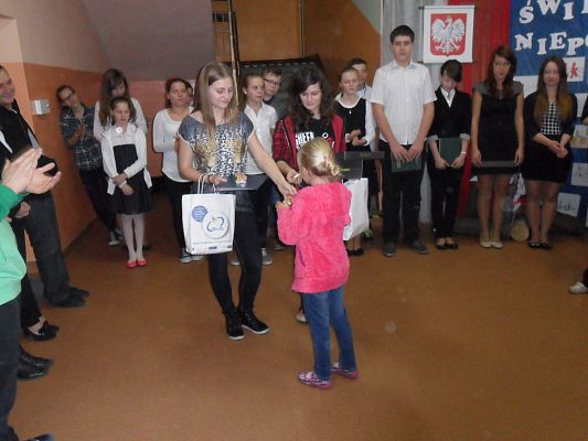 Grafika #17: Apel z okazji Święta Niepodległości.