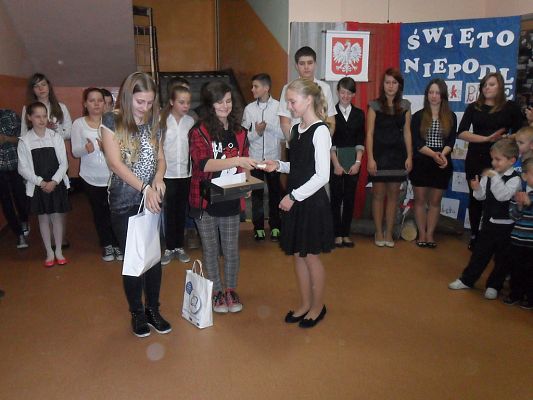 Grafika #18: Apel z okazji Święta Niepodległości.