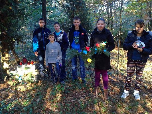 Grafika #0: Wyjście na cmentarz.