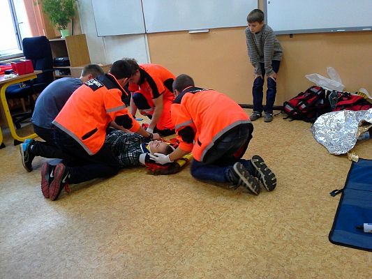 Grafika #5: I pomoc przedmedyczna.