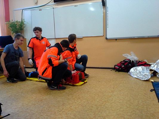 Grafika #6: I pomoc przedmedyczna.