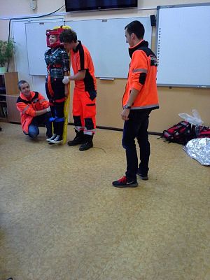 Grafika #7: I pomoc przedmedyczna.