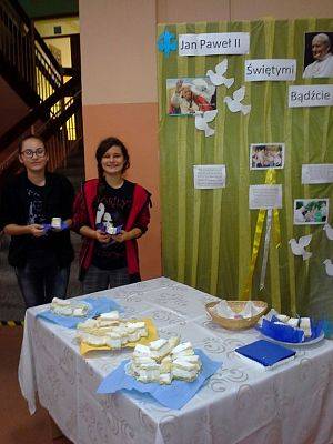 Grafika #0: Jan Paweł II – Świętymi Bądźcie