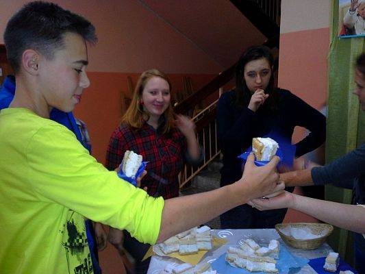 Grafika #4: Jan Paweł II – Świętymi Bądźcie