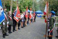 Grafika #2: Uroczystość patriotyczno - religijna ku czci pomordowanych więźniów Obozu Koncentracyjnego Stutthof