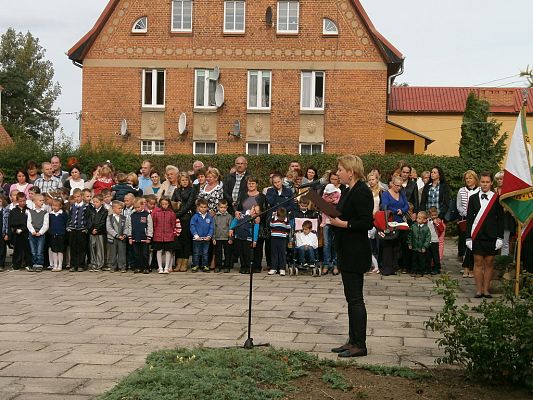 Grafika #2: ROZPOCZĘCIE ROKU SZKOLNEGO 2014/2015