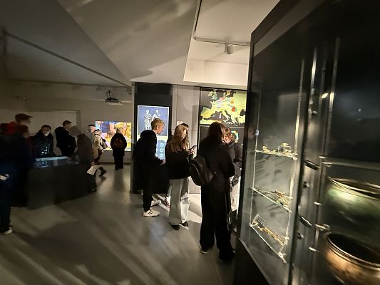 Grafika 48: Wizyta w teatrze - Narodowy Teatr Edukacji