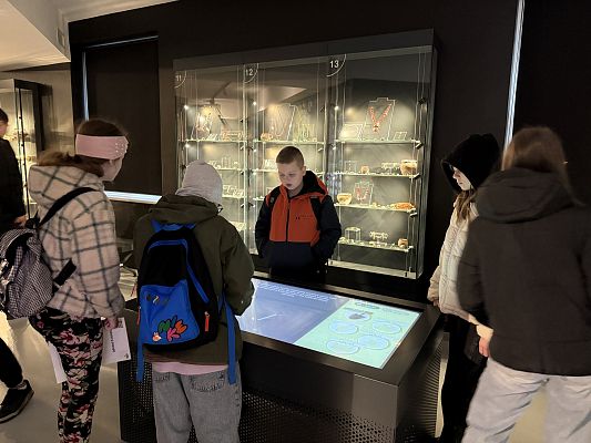 Grafika 31: Wizyta w teatrze - Narodowy Teatr Edukacji