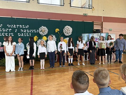 Zakończenie roku szkolnego 2024/2025 grafika