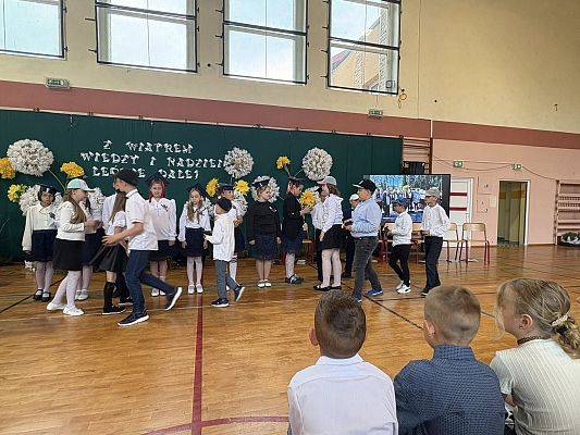 Zakończenie roku szkolnego 2024/2025 grafika