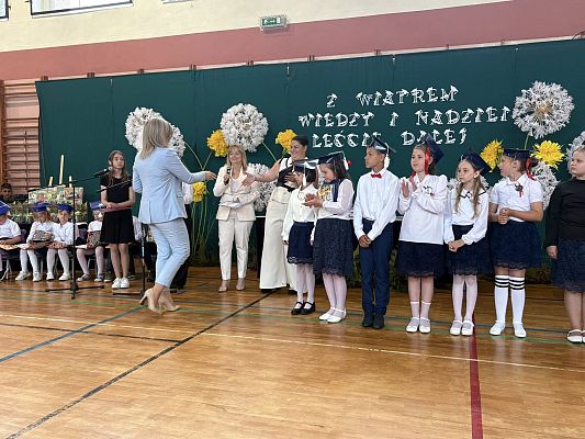 Zakończenie roku szkolnego 2024/2025 grafika