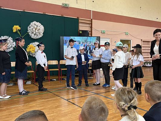 Zakończenie roku szkolnego 2024/2025 grafika