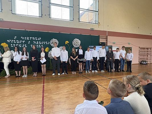 Zakończenie roku szkolnego 2024/2025 grafika