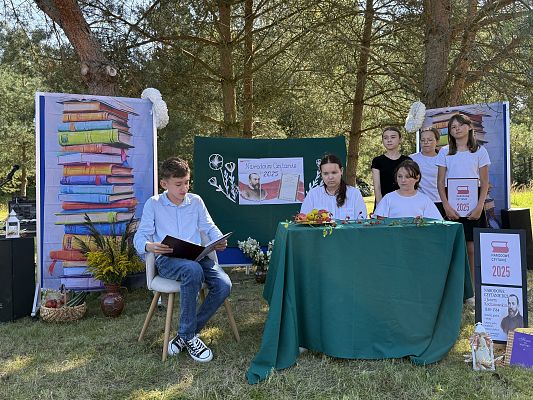 Narodowe czytanie - Szkoła Podstawowa w Leśnicach grafika