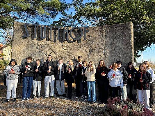 Grafika 1: Wyjazd do muzeum Stutthof w Sztutowie