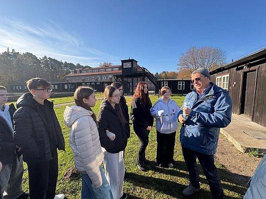 Grafika 6: Wyjazd do muzeum Stutthof w Sztutowie