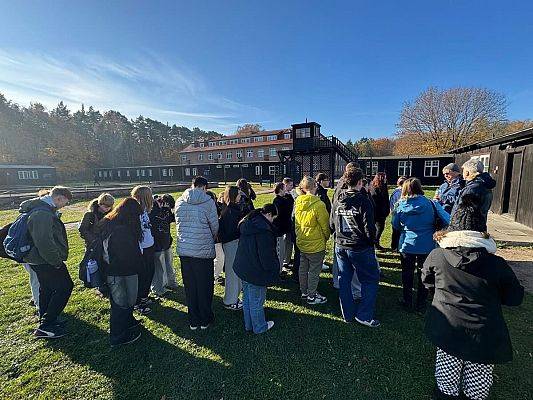 Grafika 7: Wyjazd do muzeum Stutthof w Sztutowie