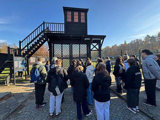 Grafika 12: Wyjazd do muzeum Stutthof w Sztutowie